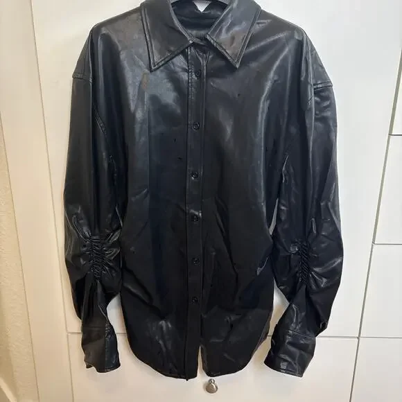Vegan leather shirt - Picture 1 of 5